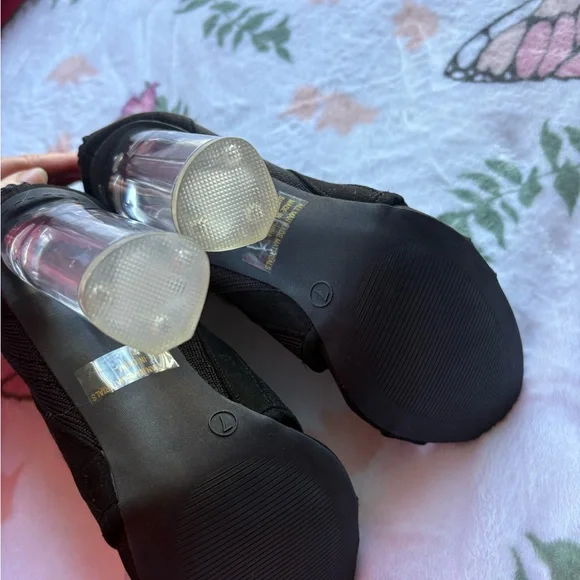 Elegant Black Ankle Boots with Clear Heels - Picture 7 of 7